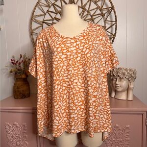 Women’s Orange and white 2x top-no tag, T-shirt material